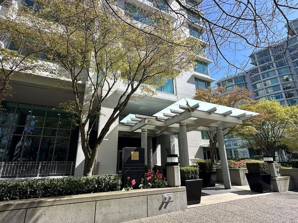 4 bedroom rental in Vancouver — photo 2