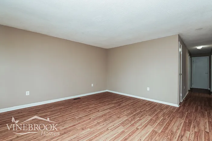 5011 Scothills Dr — Photo 7