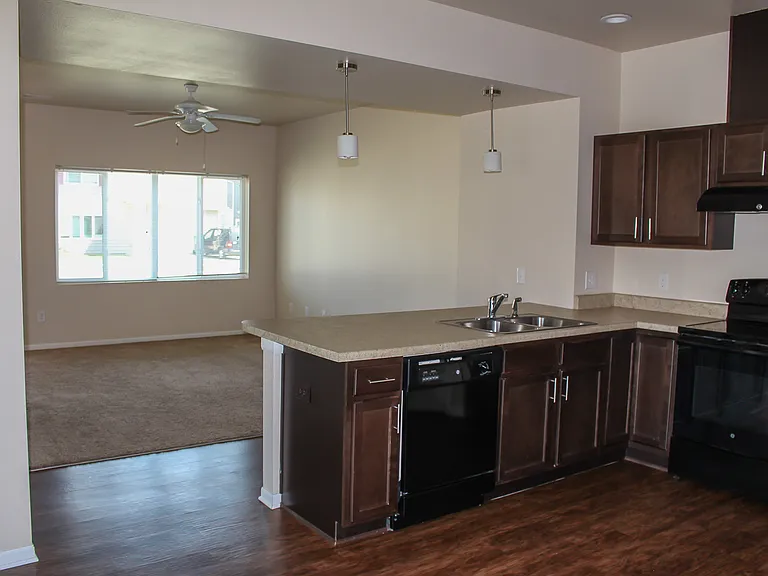 505 Bellflower Dr #505 — Photo 7