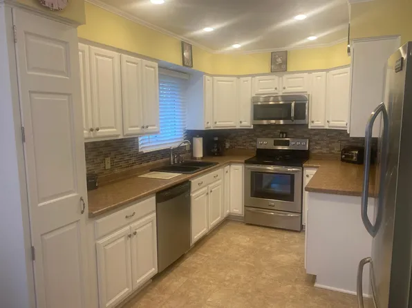 10253 101st Ave N, Maple Grove, MN 55369