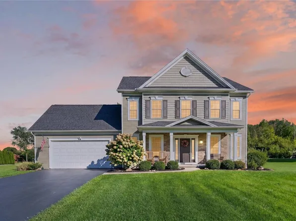 24 Amenity Dr, Brockport, NY 14420