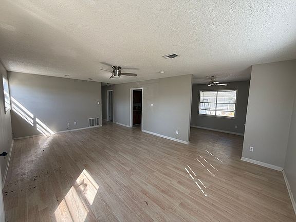3rd image of 3200 Meador Rd