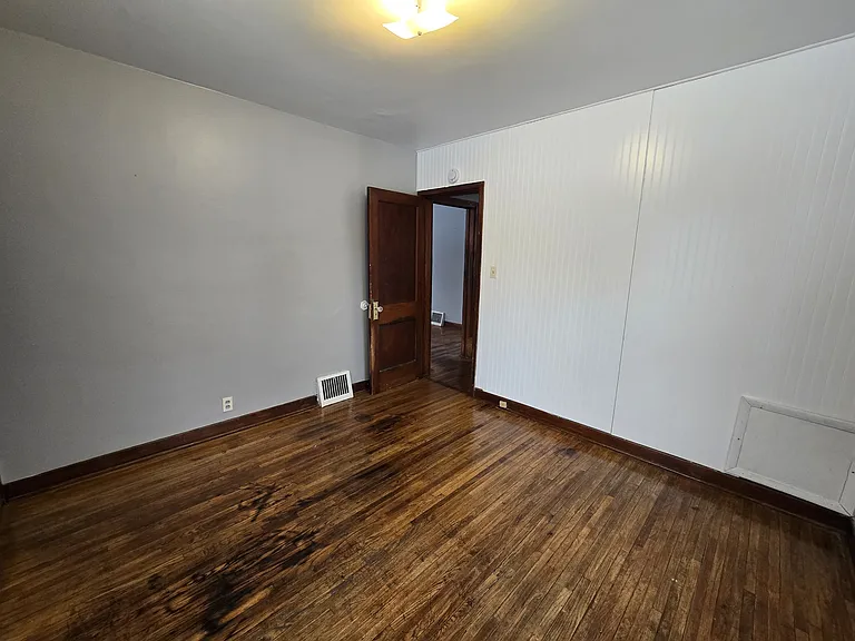 401 Charles St — Photo 8