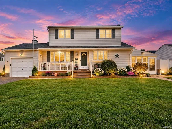 169 N Nassau Avenue, Massapequa, NY 11758