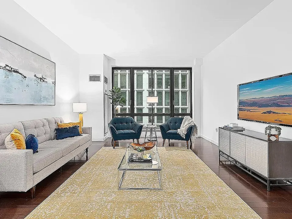 4 W 21st St #12D