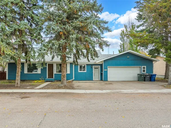 401 2nd Street E, Langham, SK S0K 2L0
