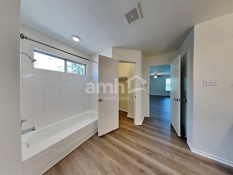 2207 Southeastern Trl — Photo 19