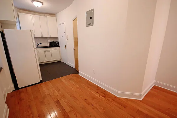 Rented by Highline Residential | media 2