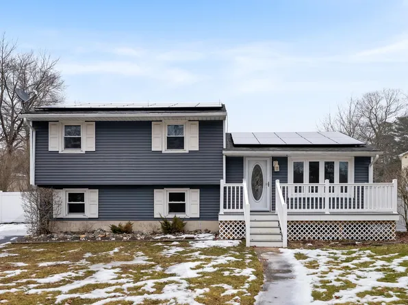 496 Holly Ave, Galloway, NJ 08205