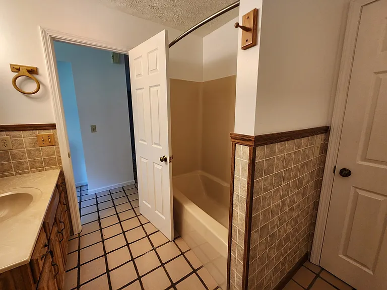 5861 Dover Ln — Photo 13