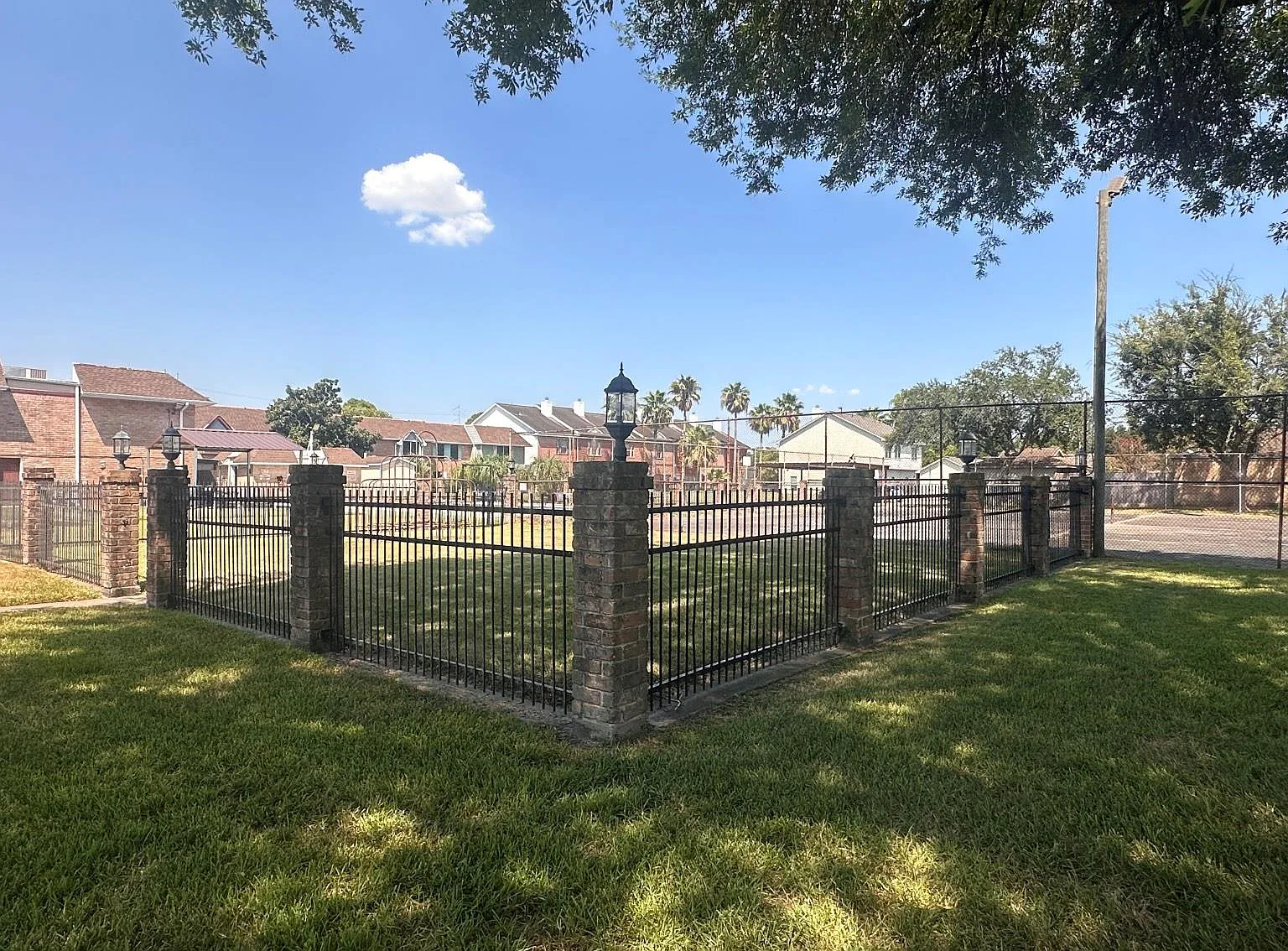 2 bed, 2.5 bath, 1240 sqft, $1,400 — Photo 4