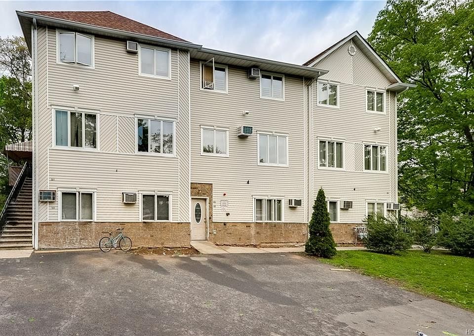 1st image of 4 Homestead Ln Unit 2