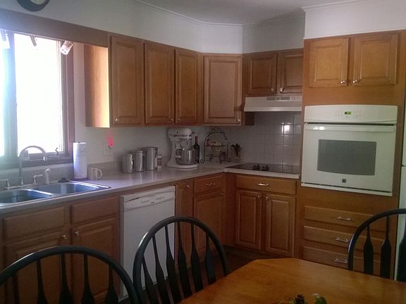 New cabinets & Silestone 