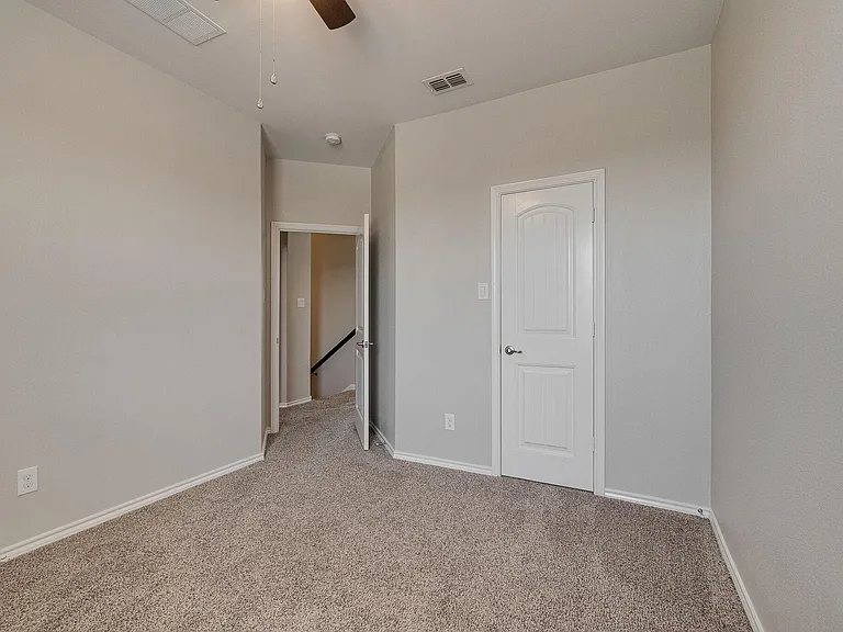 1824 Sparrow St — Photo 11