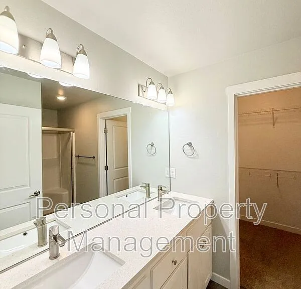 417 NE Repass Rd #2 — Photo 11