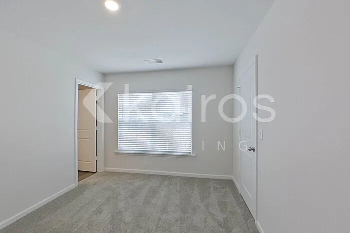 2137 Banyon Cir — Photo 9