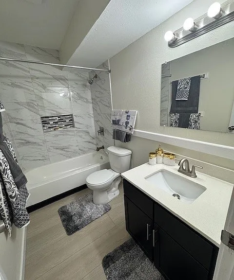 1 BED 1 BATH - Bathroom