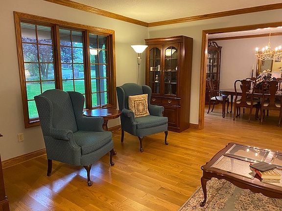 4th image of 3125 Oakridge Ct