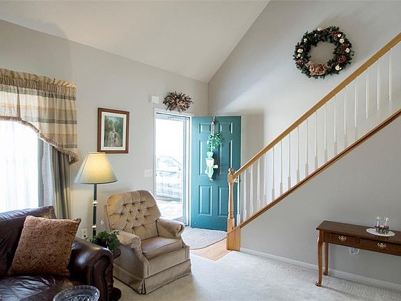 3rd image of 70 High Point Dr Unit 75