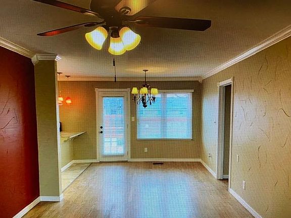 5th image of 1303 Carlisle Ct