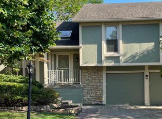 11215 W 115th St, Overland Park, KS 66210