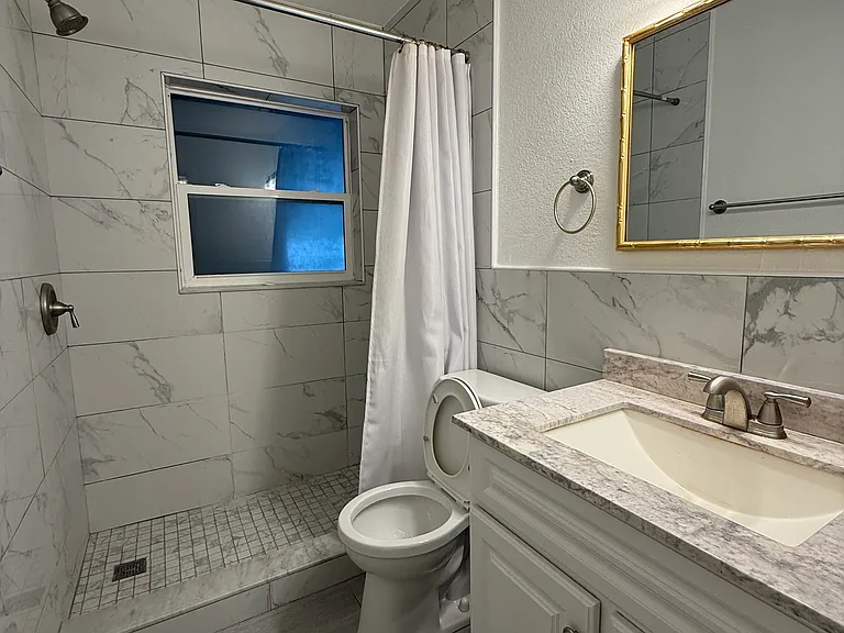 403 S Orion Ave — Photo 12
