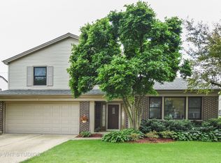 1320 Devonshire Rd, Buffalo Grove, IL 60089