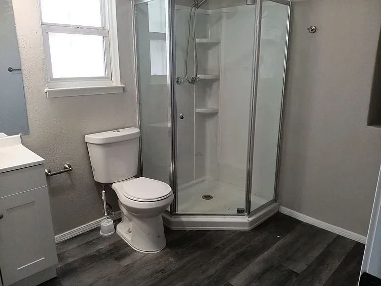 4001 Wellesley Dr NE — Photo 20
