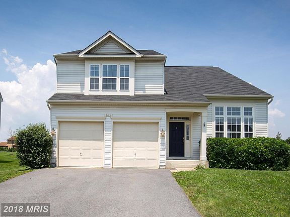 2nd image of 105 Ayrshire Ct
