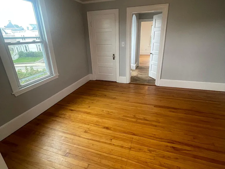 16 Crescent St #2 — Photo 6