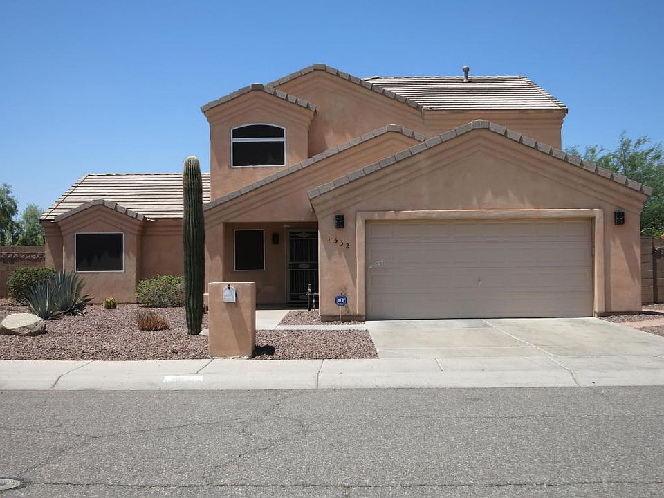 1st image of 1532 E Desert Ln