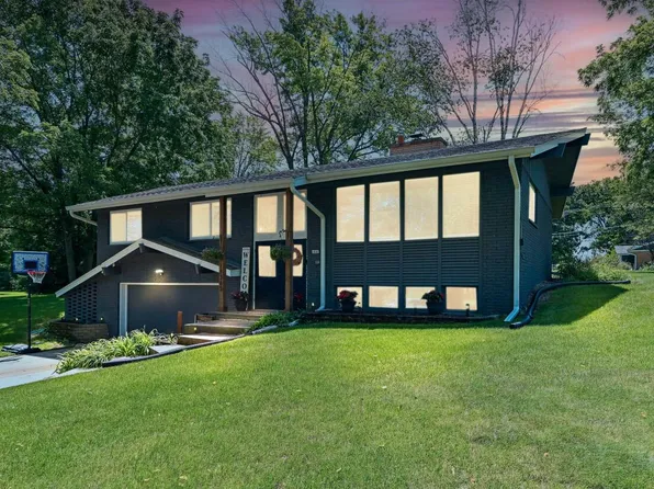 18365 Arden AVENUE, Brookfield, WI 53045