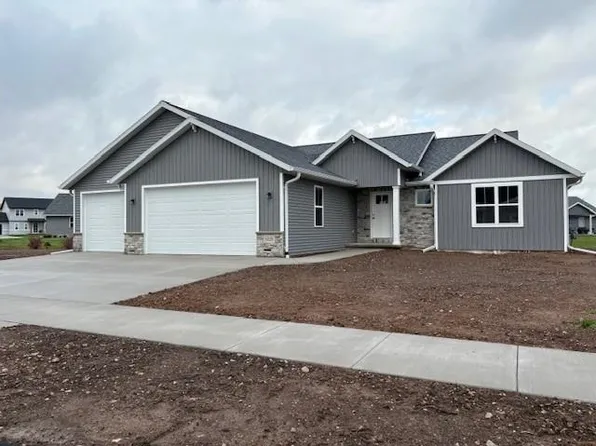 5325 N Amethyst Dr, Appleton, WI 54913