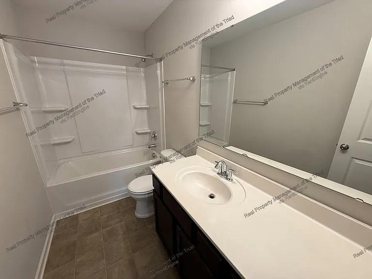 2486 Moss Grove Xing — Photo 12