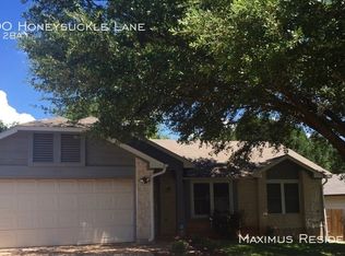 1600 Honeysuckle Ln, Round Rock, TX 78664