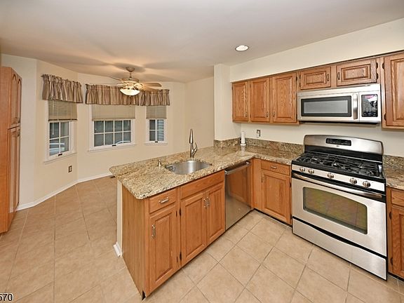 5th image of 6 Erin Way