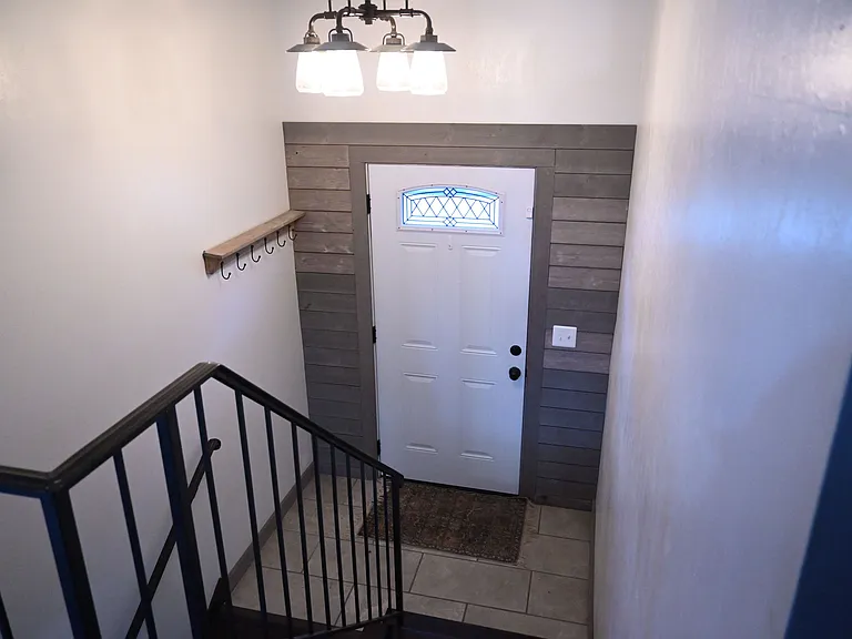 4011 W Englewood Blvd — Photo 17