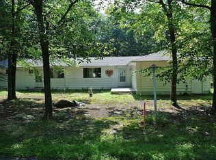 106 Dogwood Rd, Dingmans Ferry, PA 18328