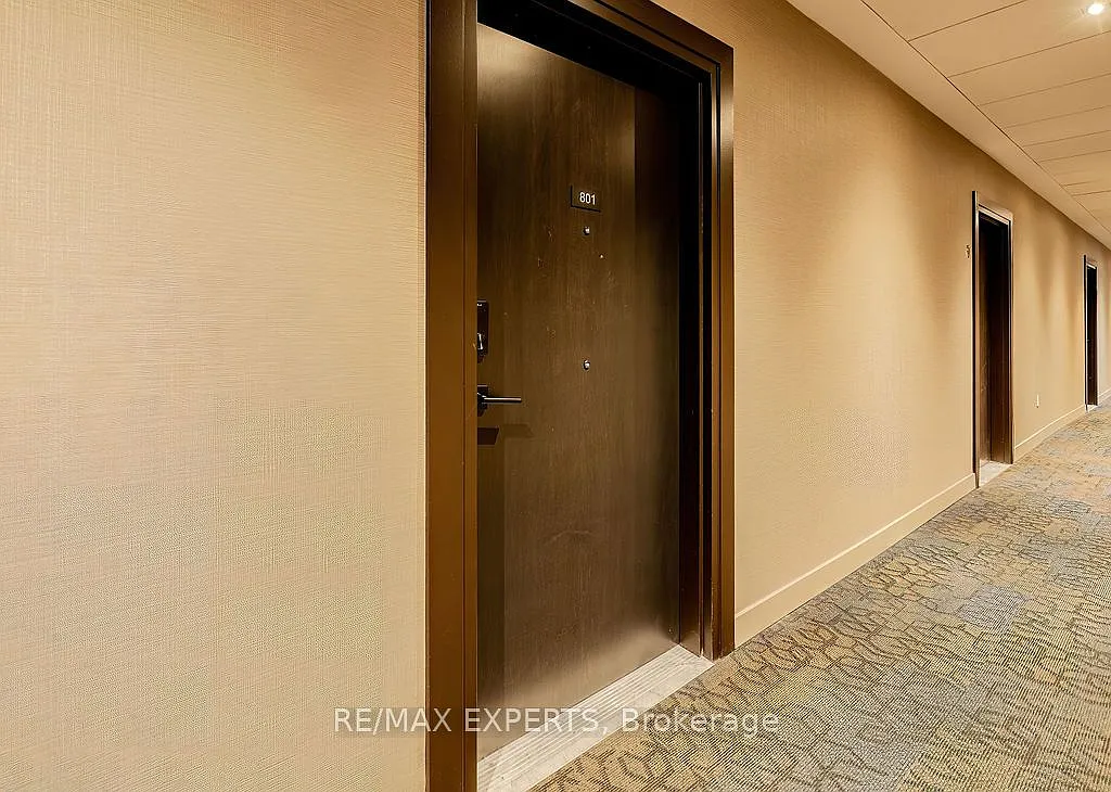 Photo 2 of 18 - 2475 Old Bronte Rd #801 - Oakville, ON Building Photo - 2475 Old Bronte Rd #801