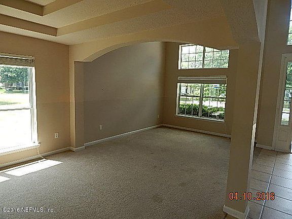 3rd image of 827 Mosswood Chase St
