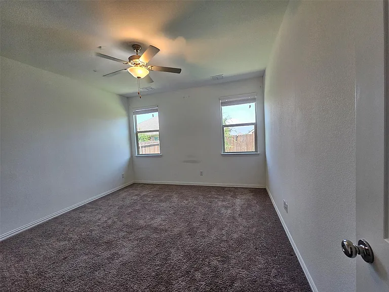 1216 Smoketree Ln — Photo 8
