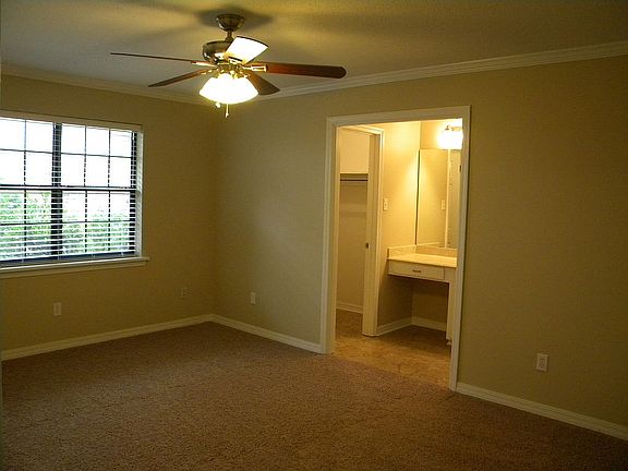 4th image of 5314 Hollyhock Ln