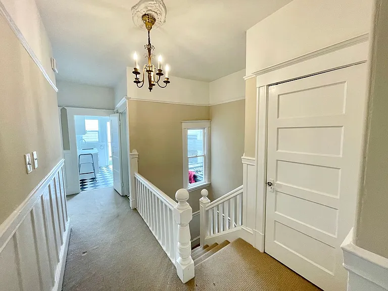 Charming! Duboce Top Floor 3br/1ba. Sunlight Galore! Progressive — Photo 16