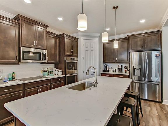 2nd image of 85072 Williston Ct