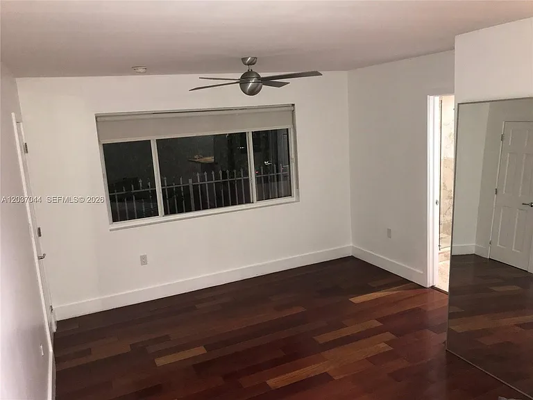 731 6th St #105 — Photo 3