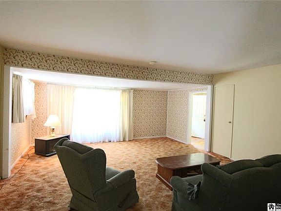 4th image of 16 Lovall Ave