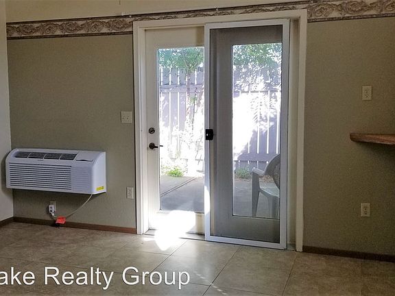 3rd image of 1027 S Juniper Dr APT B