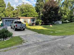 56767 Wshing Ct, Three Rivers, MI 49093