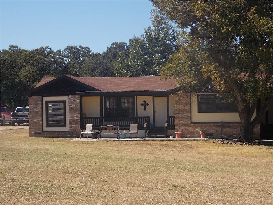 1st image of 214 Threatt Ln