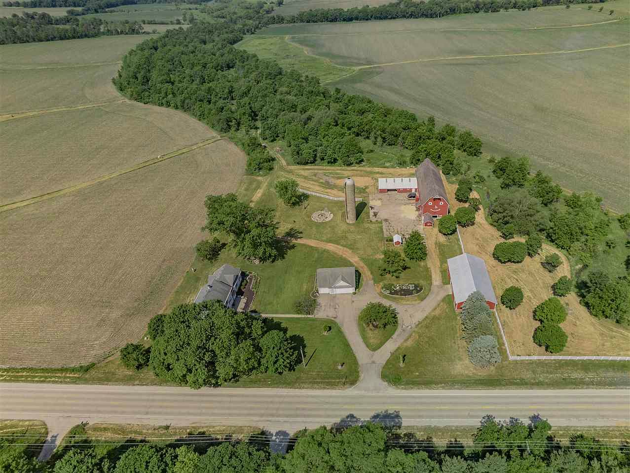 7918 N Pecatonica Rd, Pecatonica, IL 61063 Zillow
